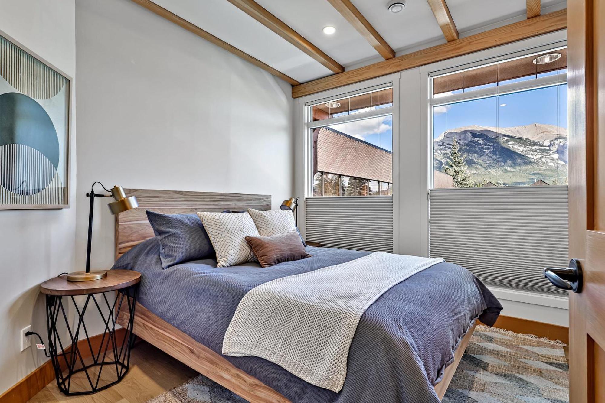 Ravens Crest Lodge - Stunning Views Perfectly Located On Main Street 坎莫尔 外观 照片